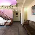 Hotel Hill Top
