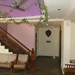 Hotel Hill Top