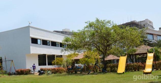 Raj Palace Resort *