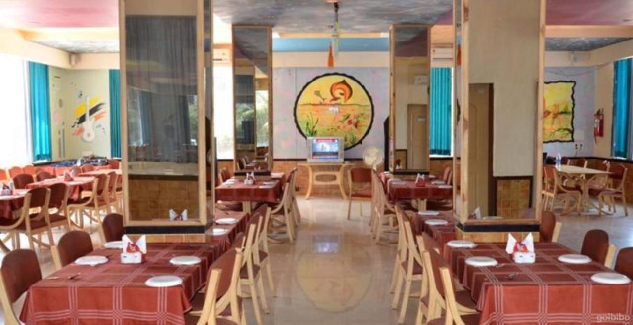 Resort Raj Palace *