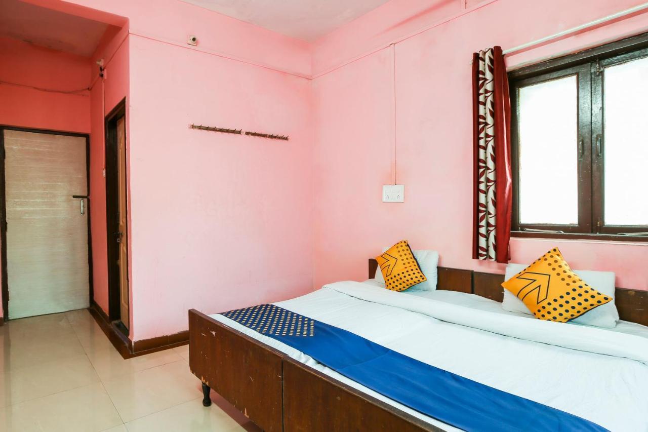 Hotel Spot On 67211 Gokul
