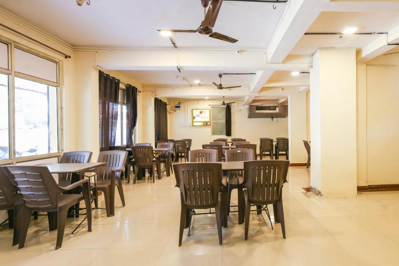 Spot On 67211 Gokul Hotel