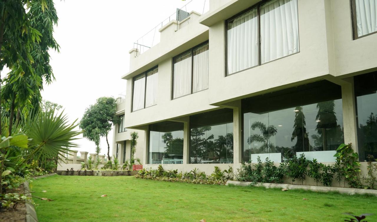 Hotel Nest Beacon Daman