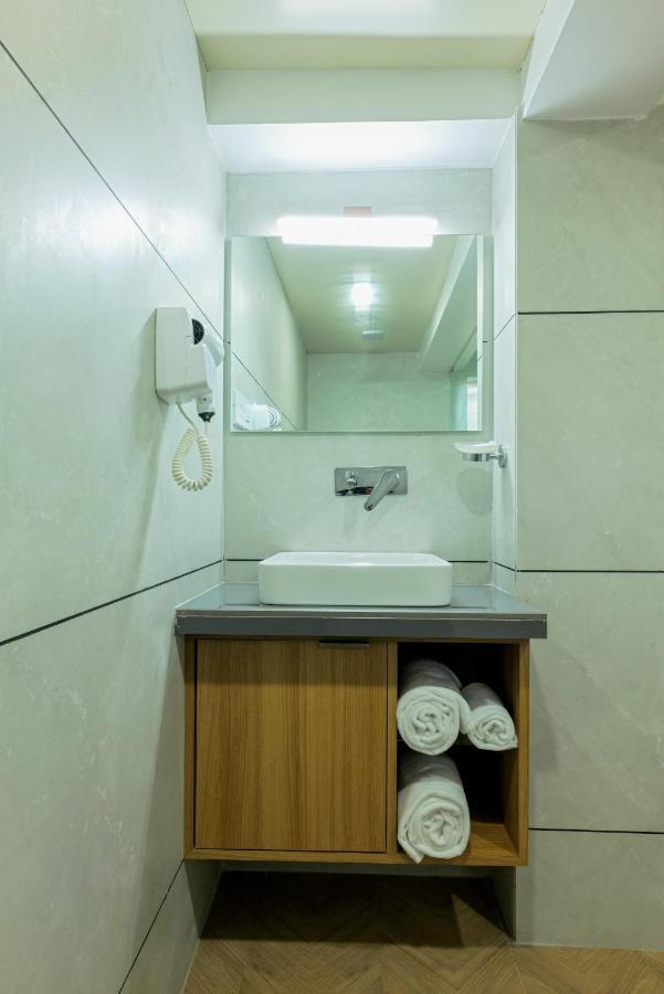 Hotel Gold Daman