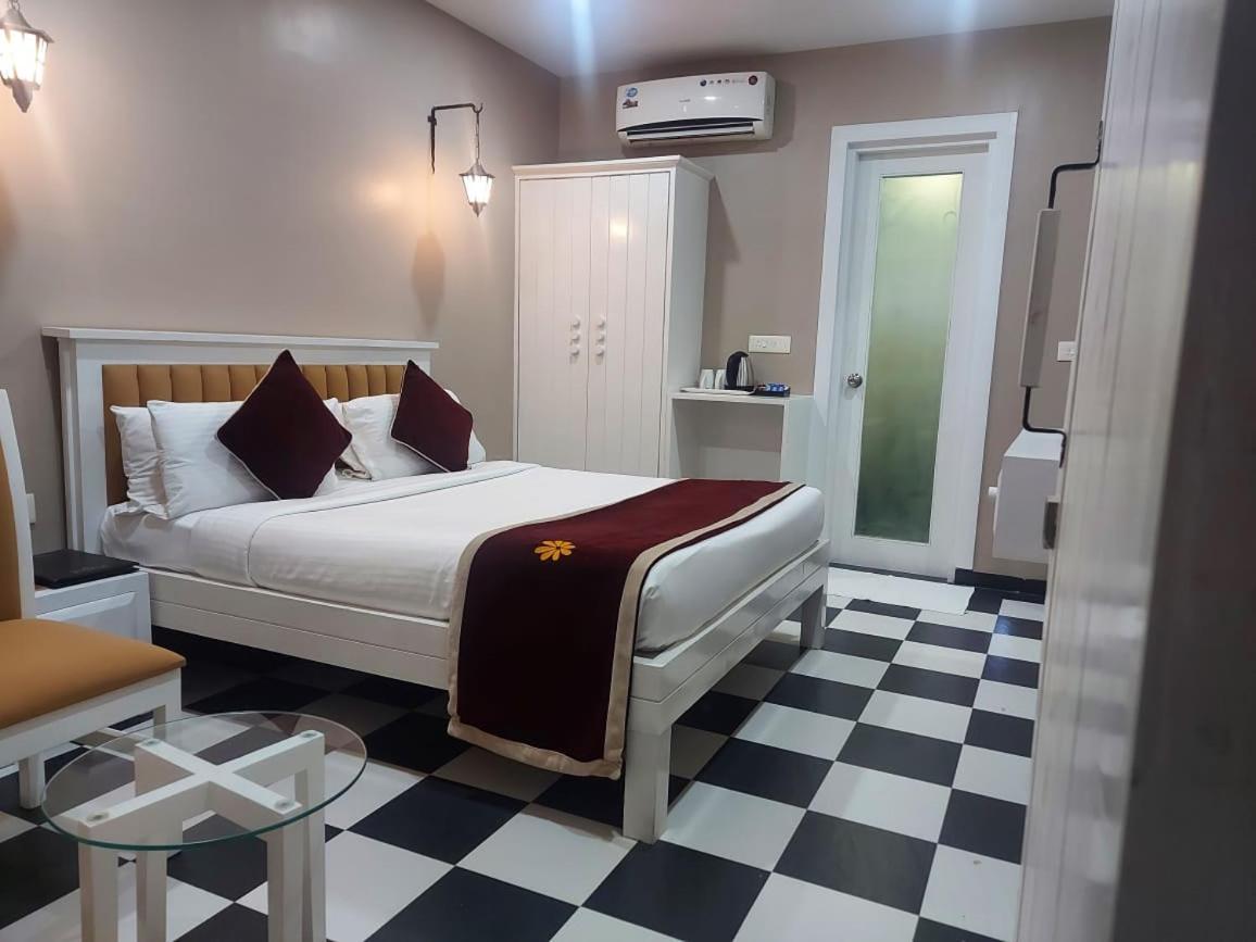 Hotel Gold Daman
