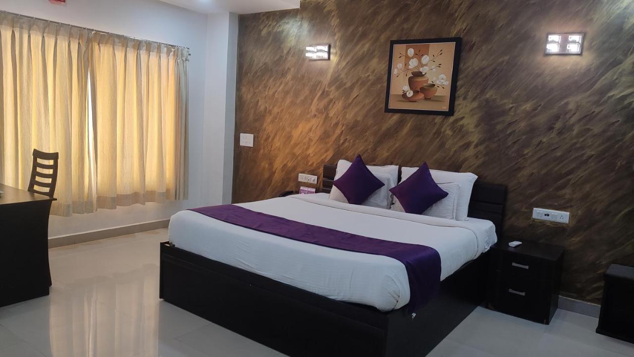 Vits Select Hotel Daman