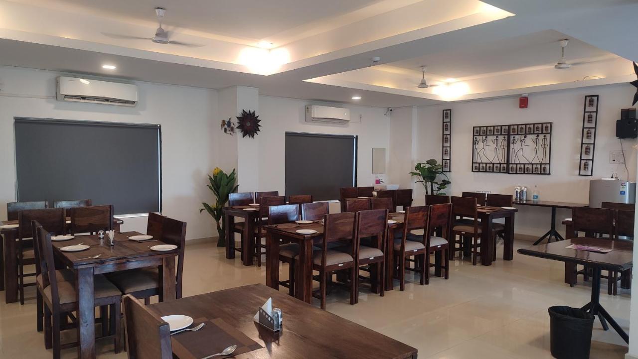 Hotel Vits Select Daman