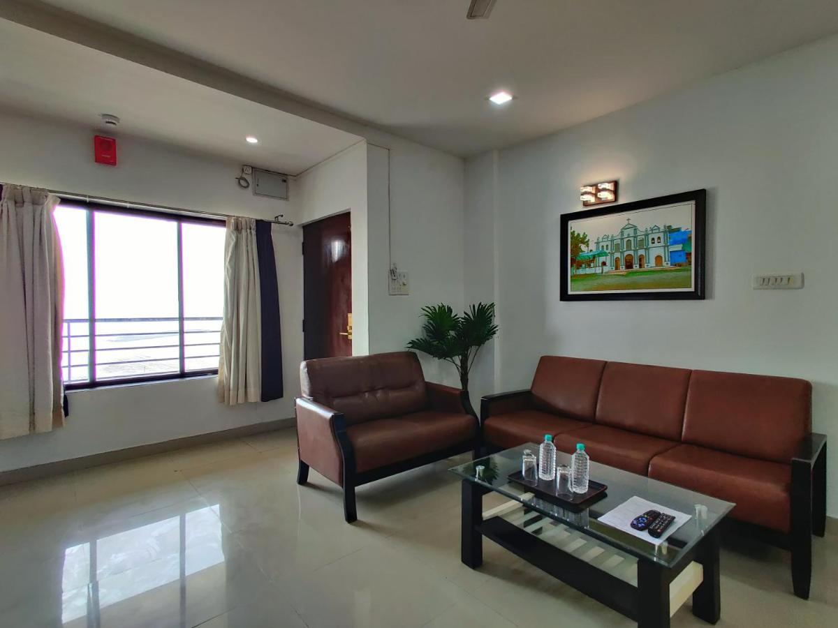 Hotel Golden Chariot Daman