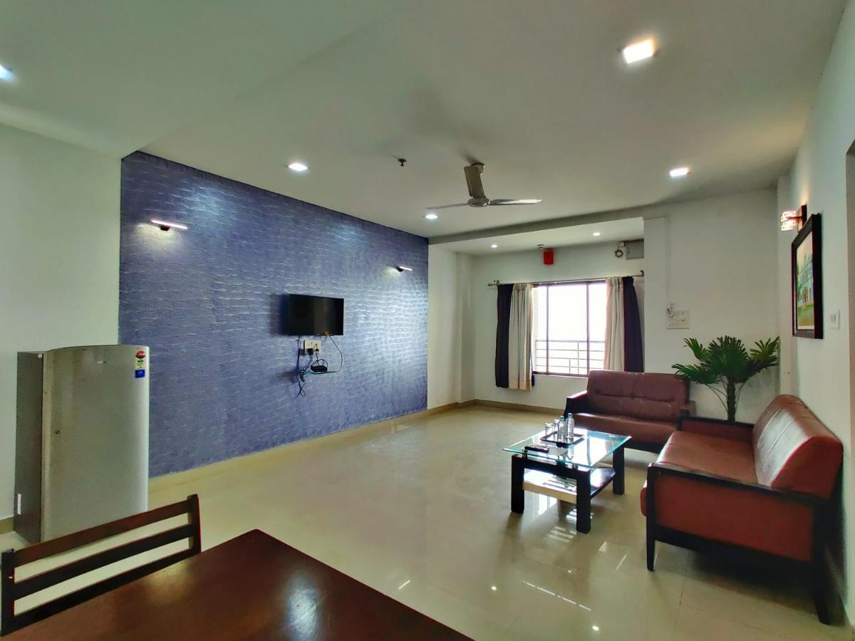 Golden Chariot Hotel