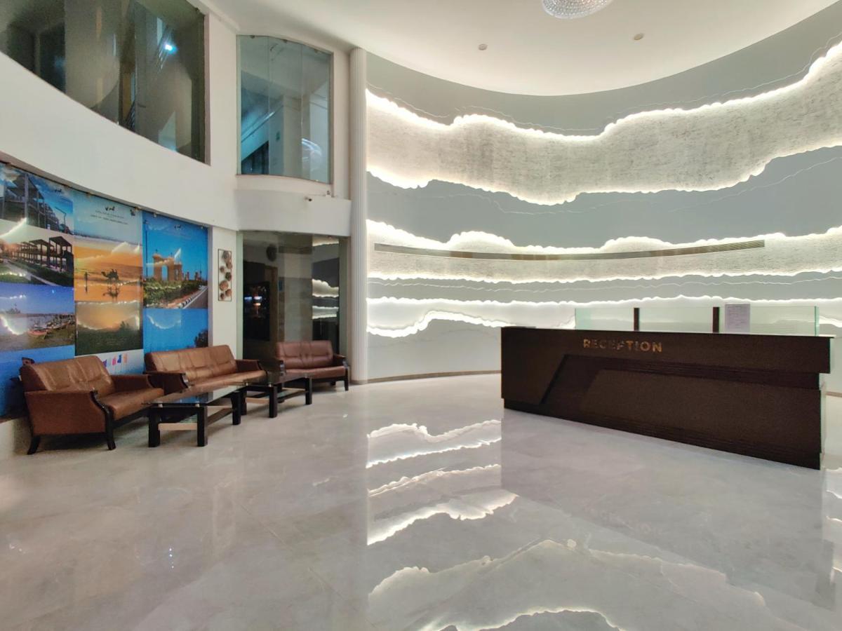 Golden Chariot Hotel 3*