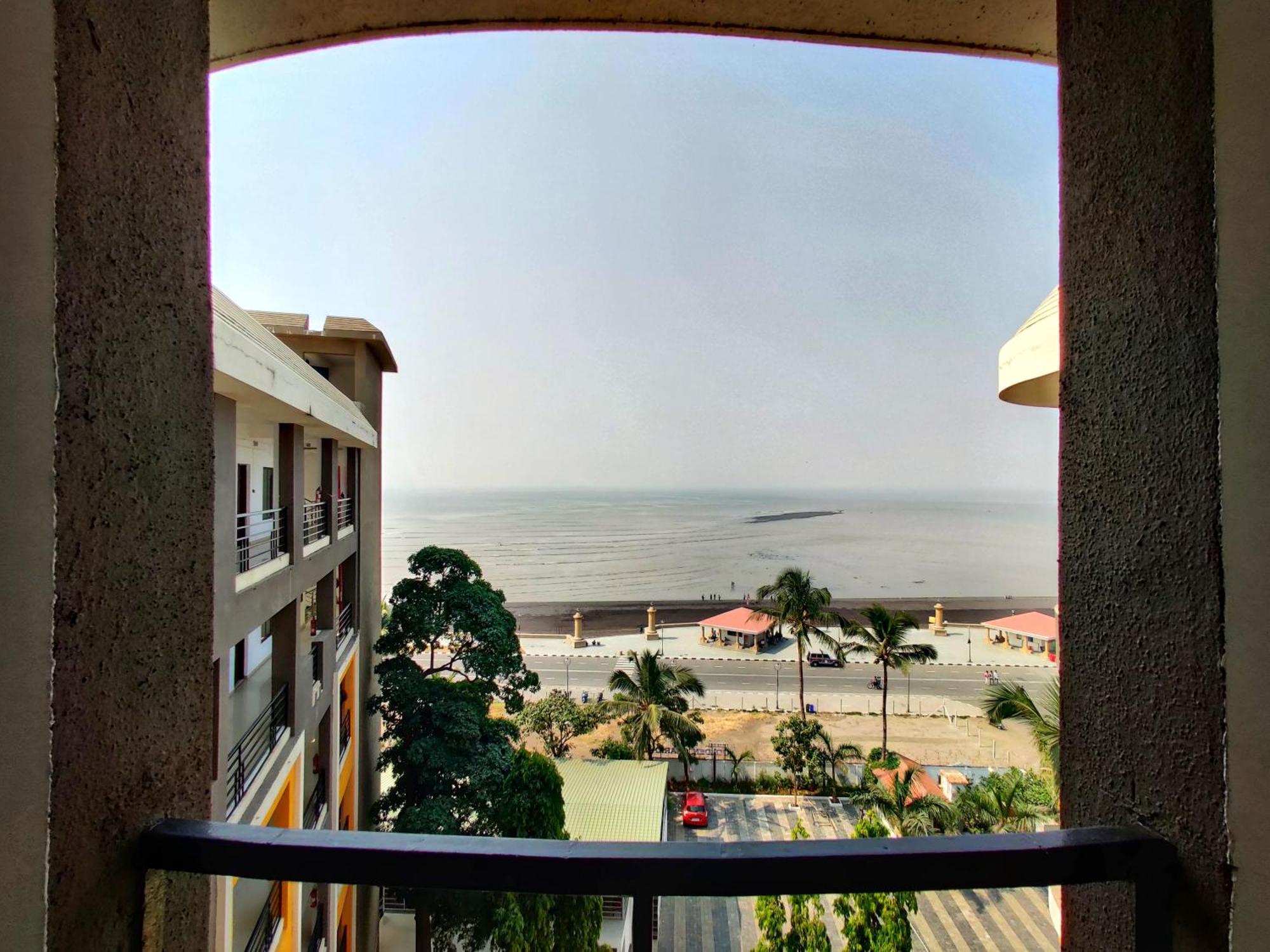 Golden Chariot Hotel Daman
