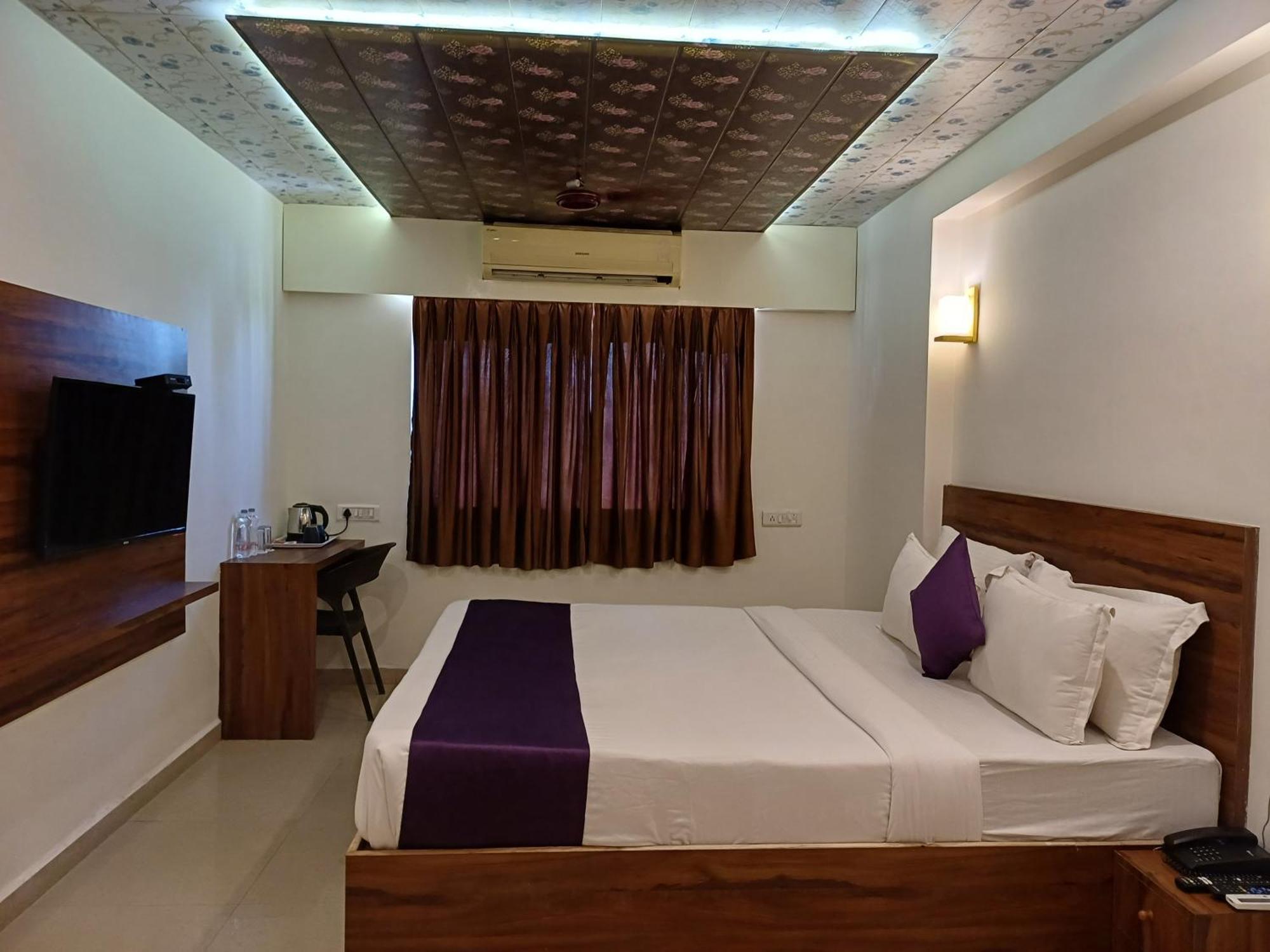 Hotel Vits Devka beach Daman
