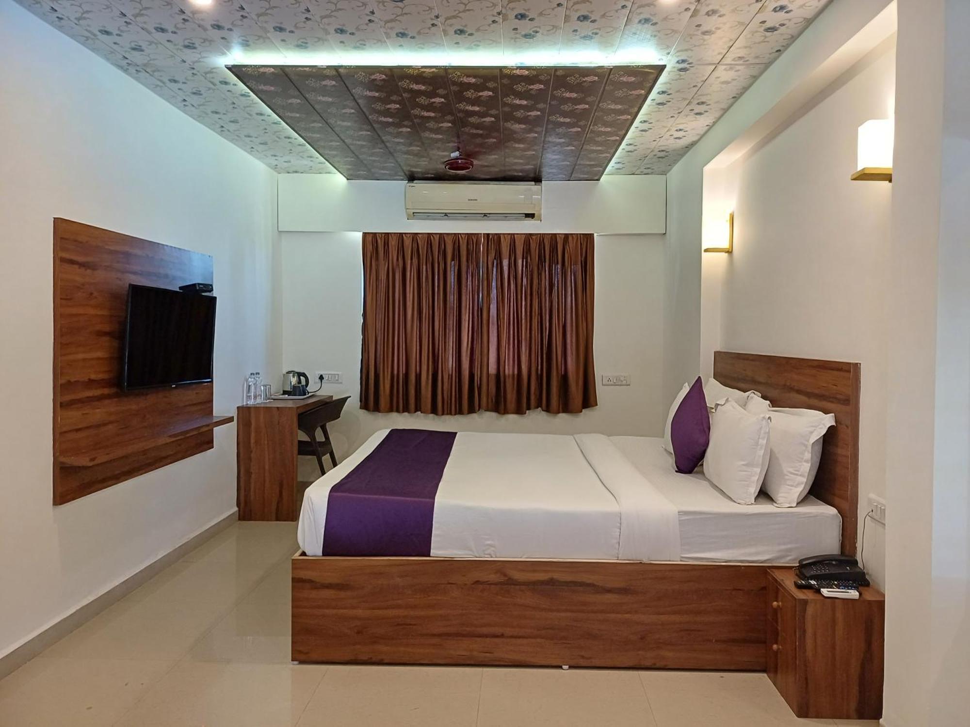 Vits Devka beach Hotel Daman