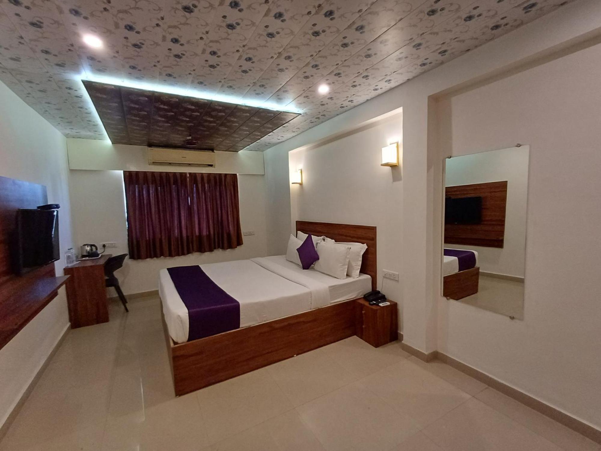 Hotel Vits Devka beach Daman