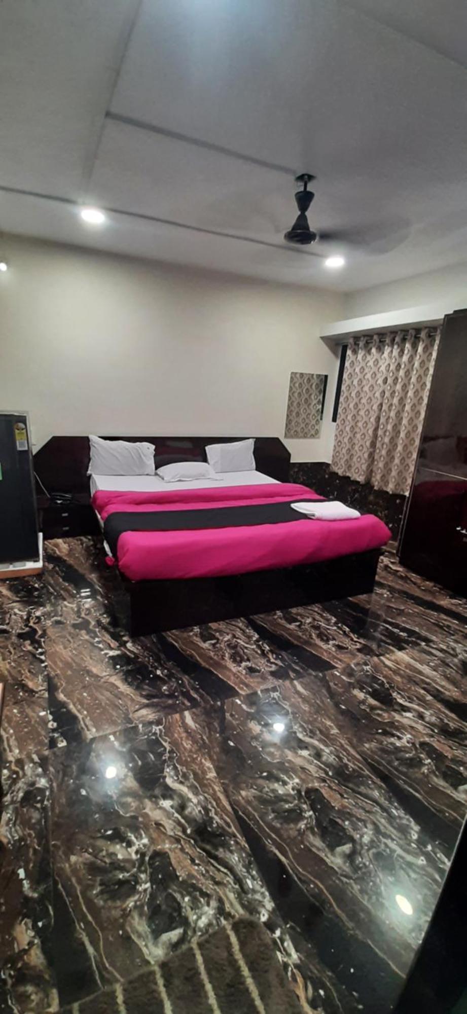 Silver Hotel