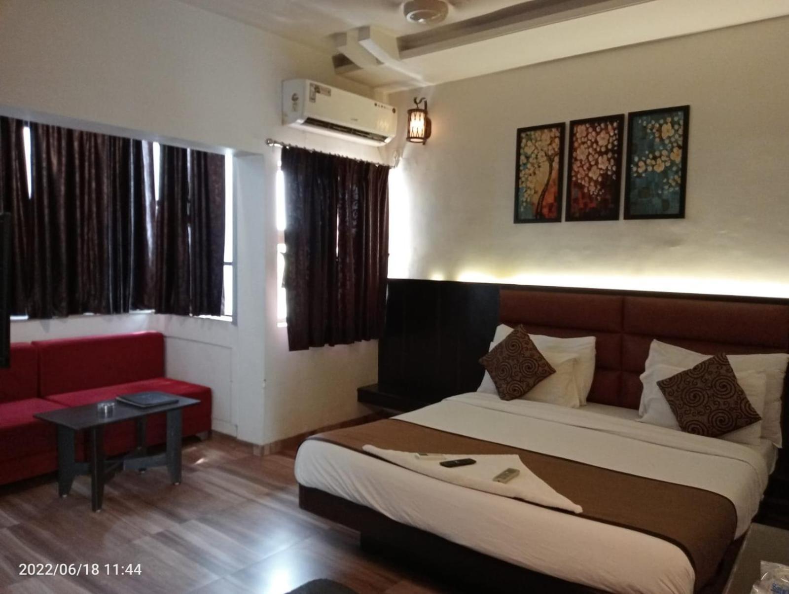 Saikripa Imperial Hotel 3*