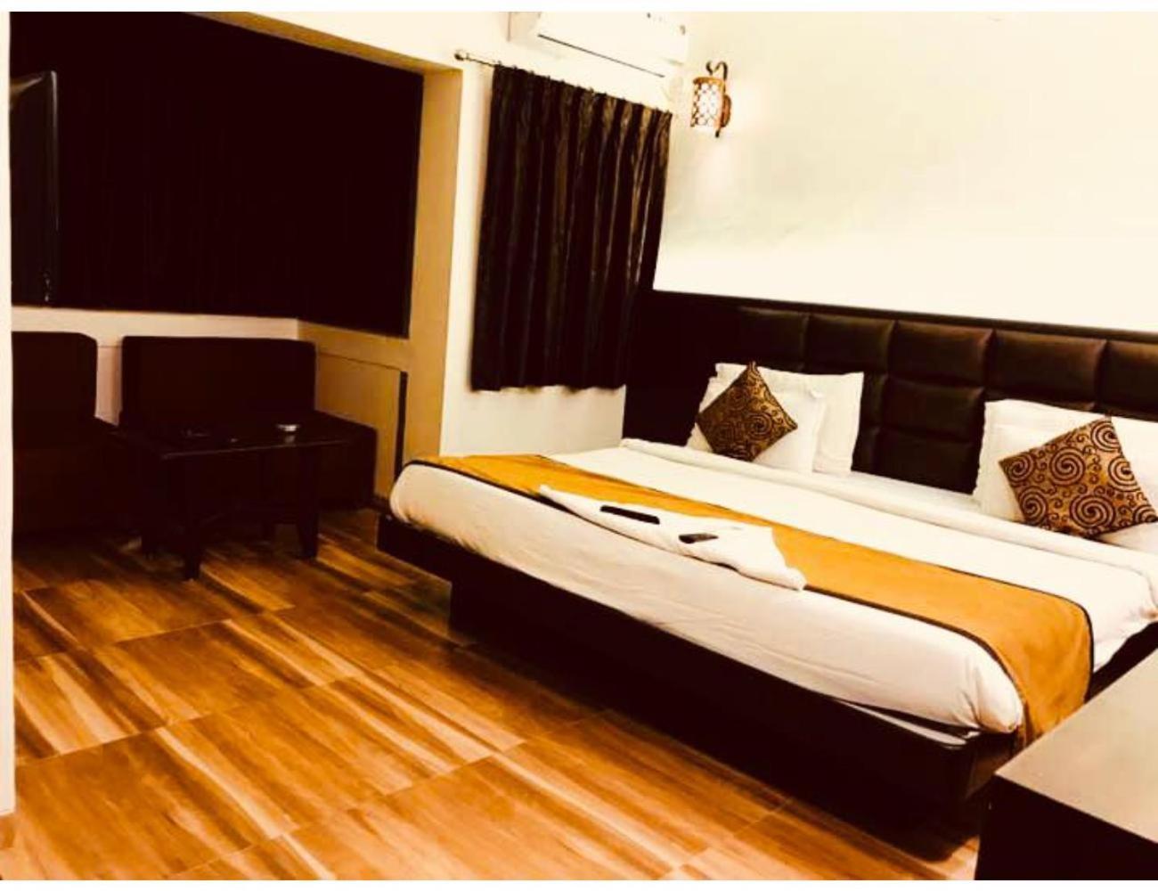 Saikripa Imperial, And Diu Homestay