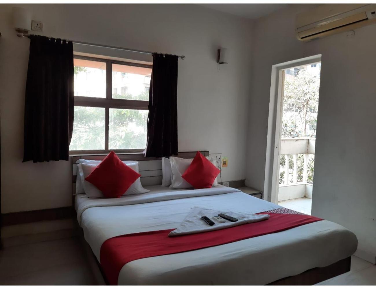 Homestay Saikripa Imperial, And Diu *