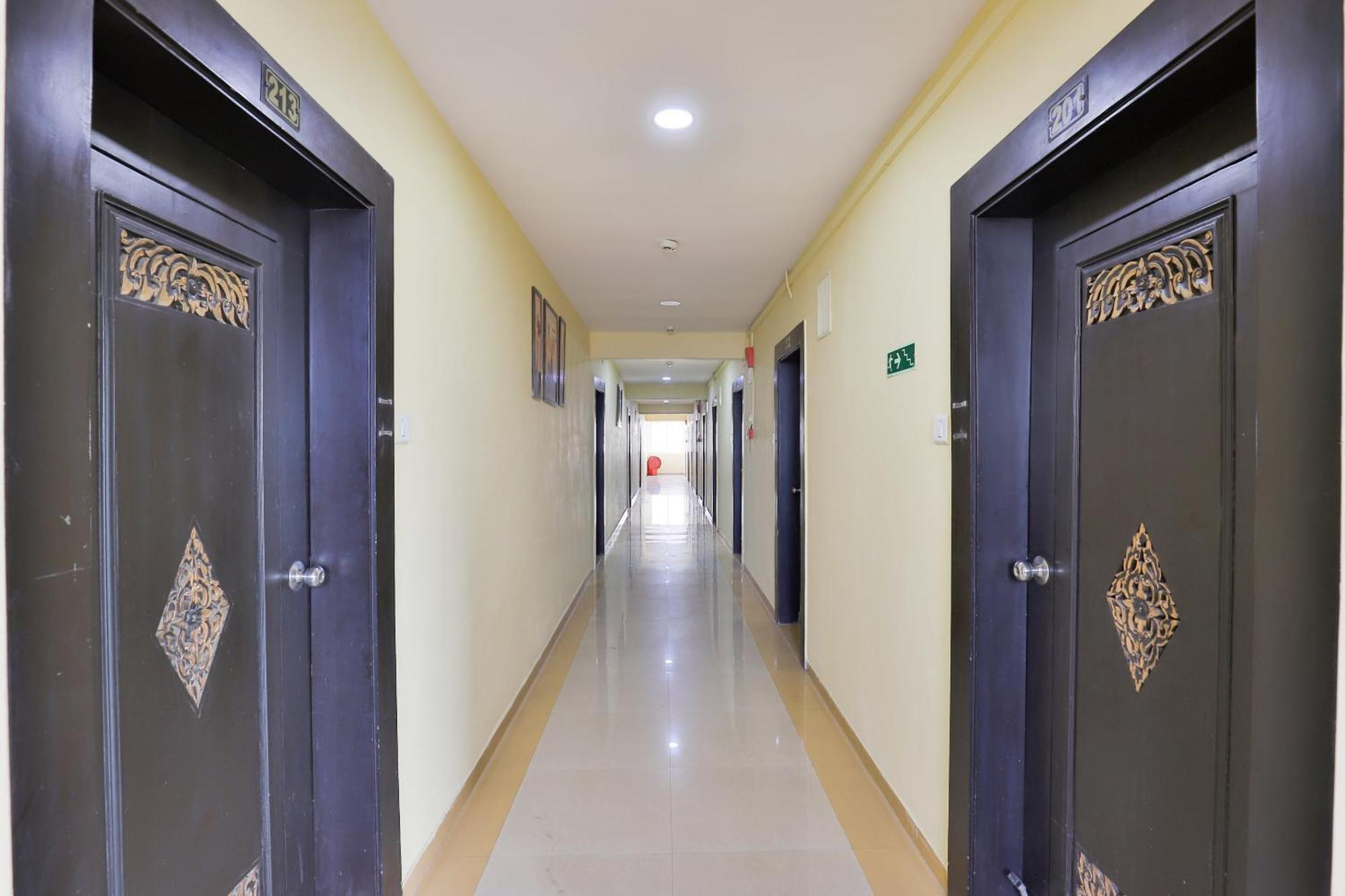 Hotel O Lotus Residency 3*
