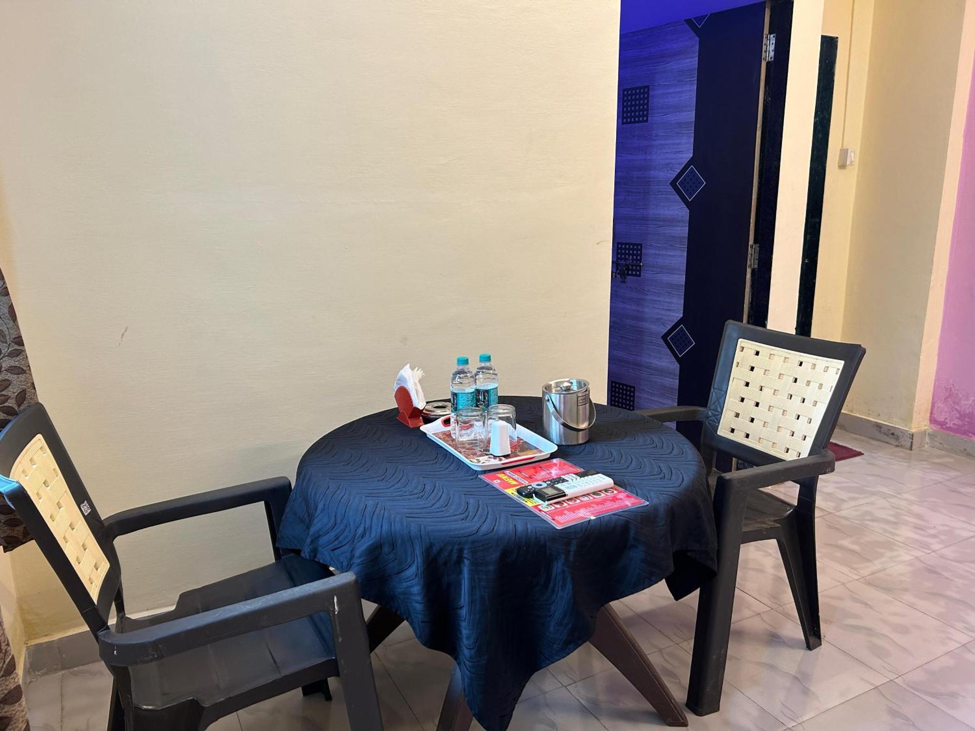 Hotel Jampore 2*