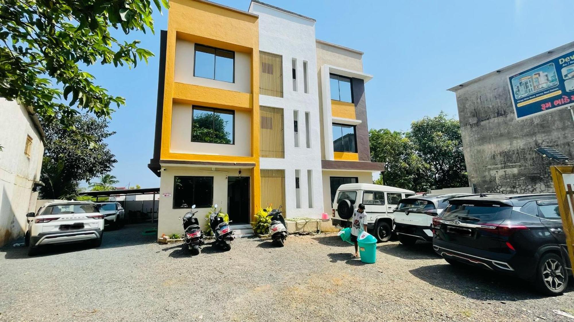 Devka House 3*