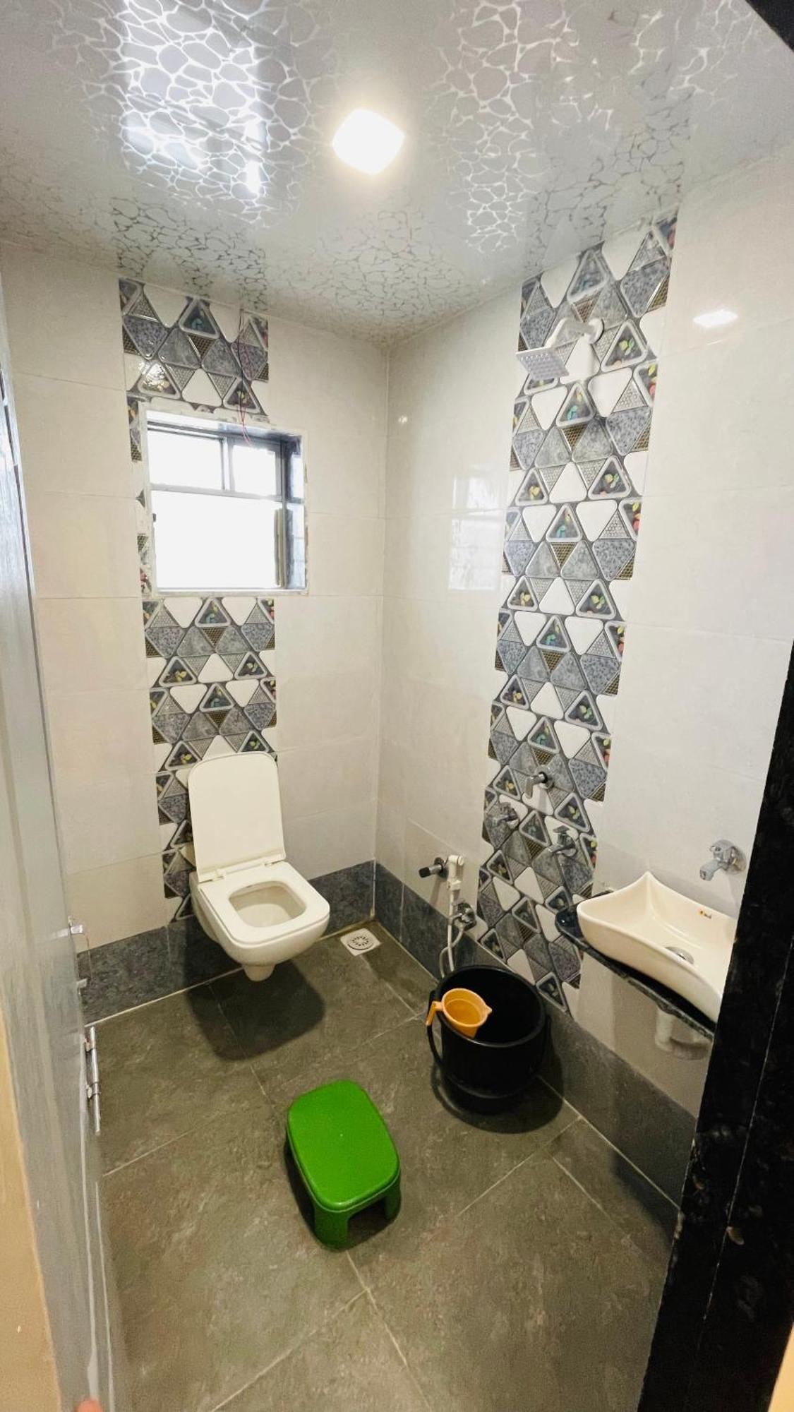 Devka House Hotel Daman