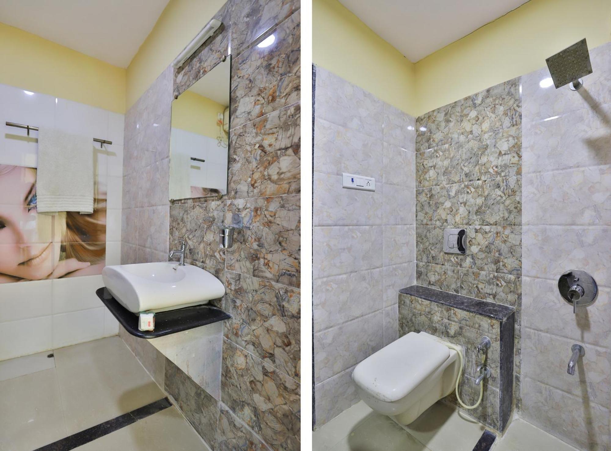 O Lotus Residency 3*