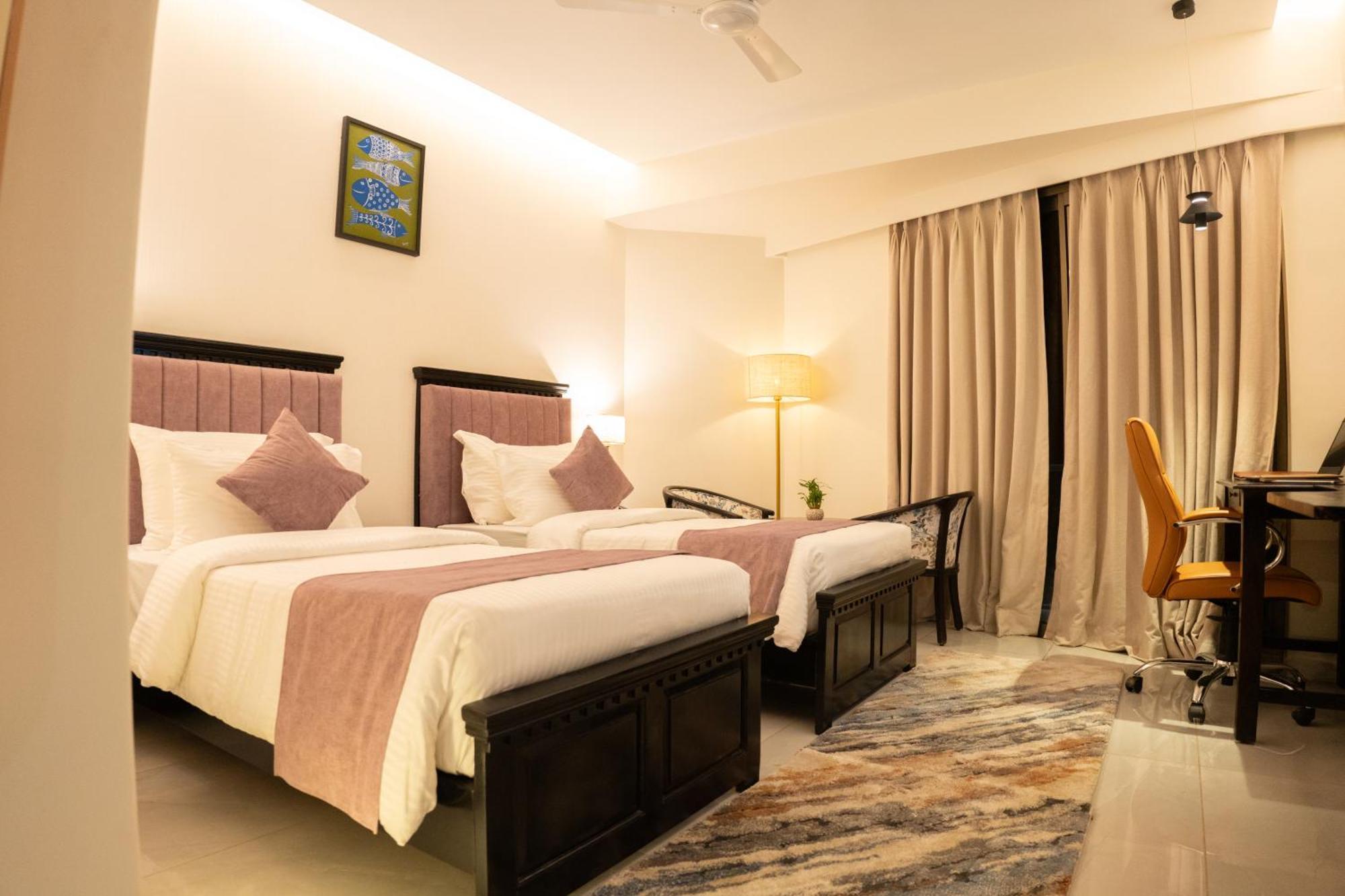 Pride Elite, Hotel 4*