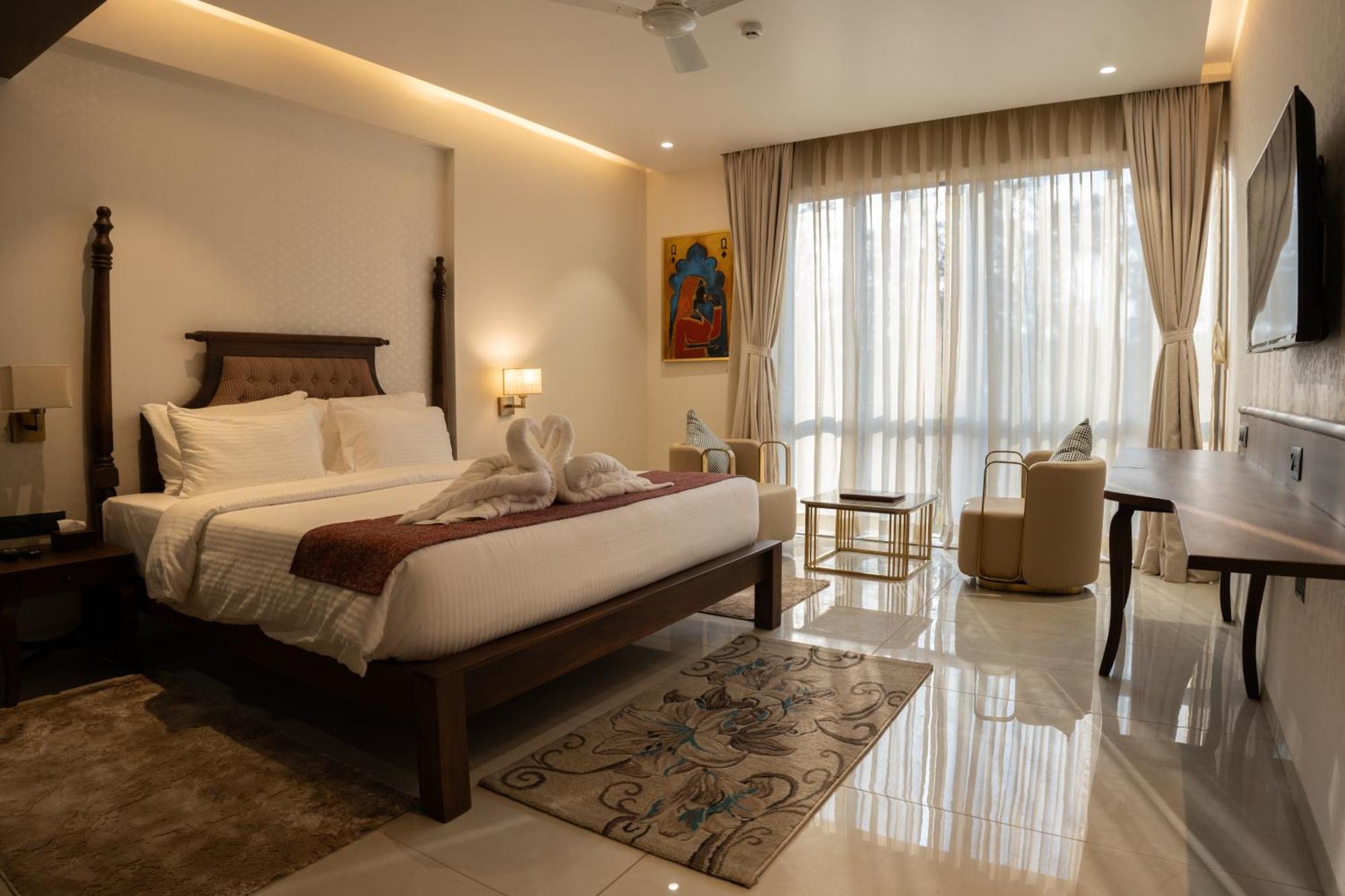 Pride Elite, Hotel 4*