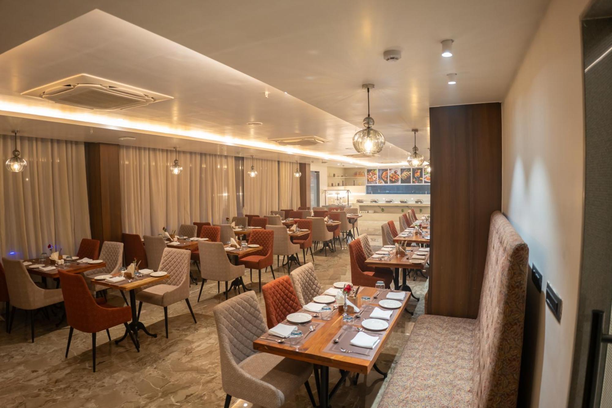 Hotel Pride Elite, Daman