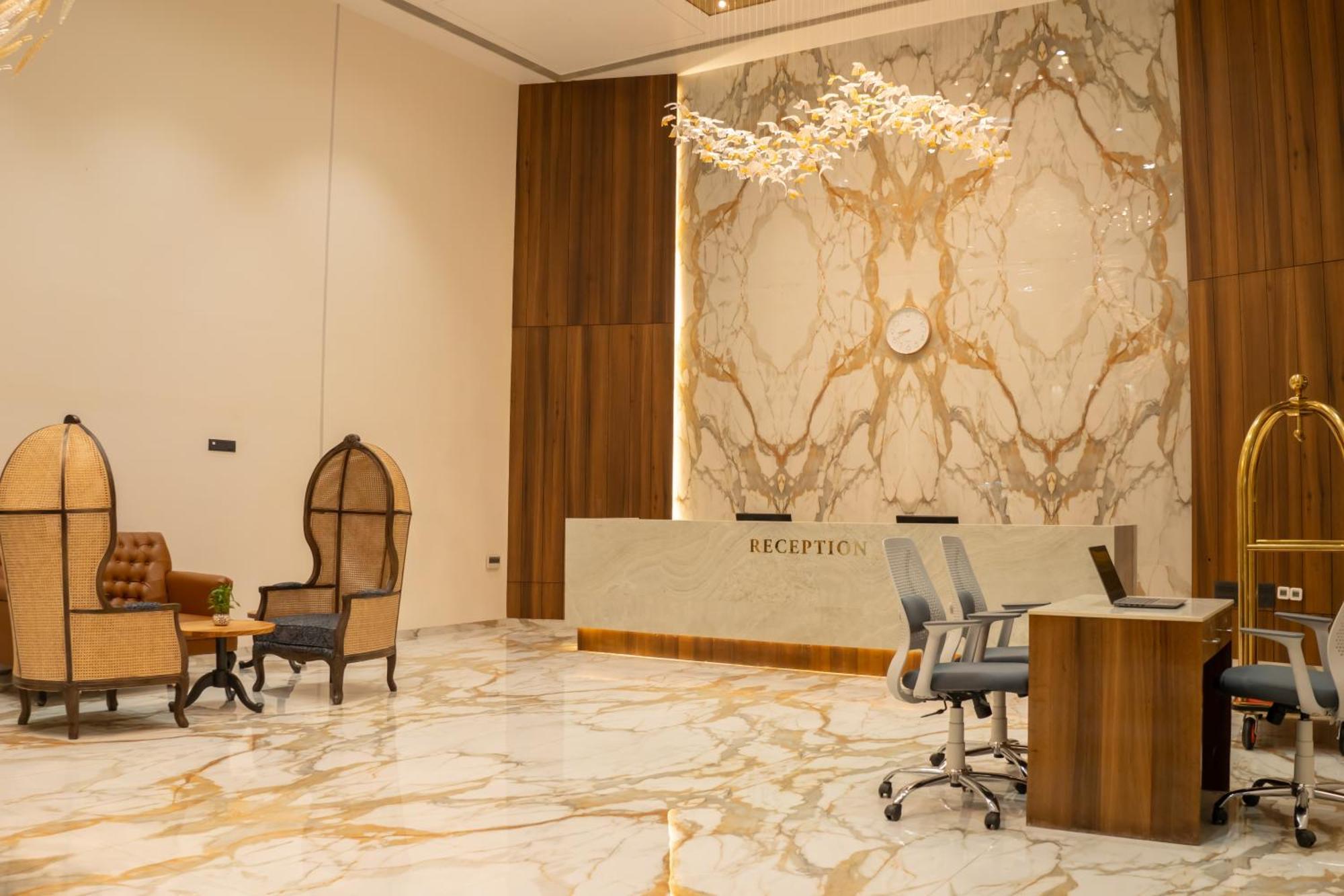 Hotel Pride Elite, Daman