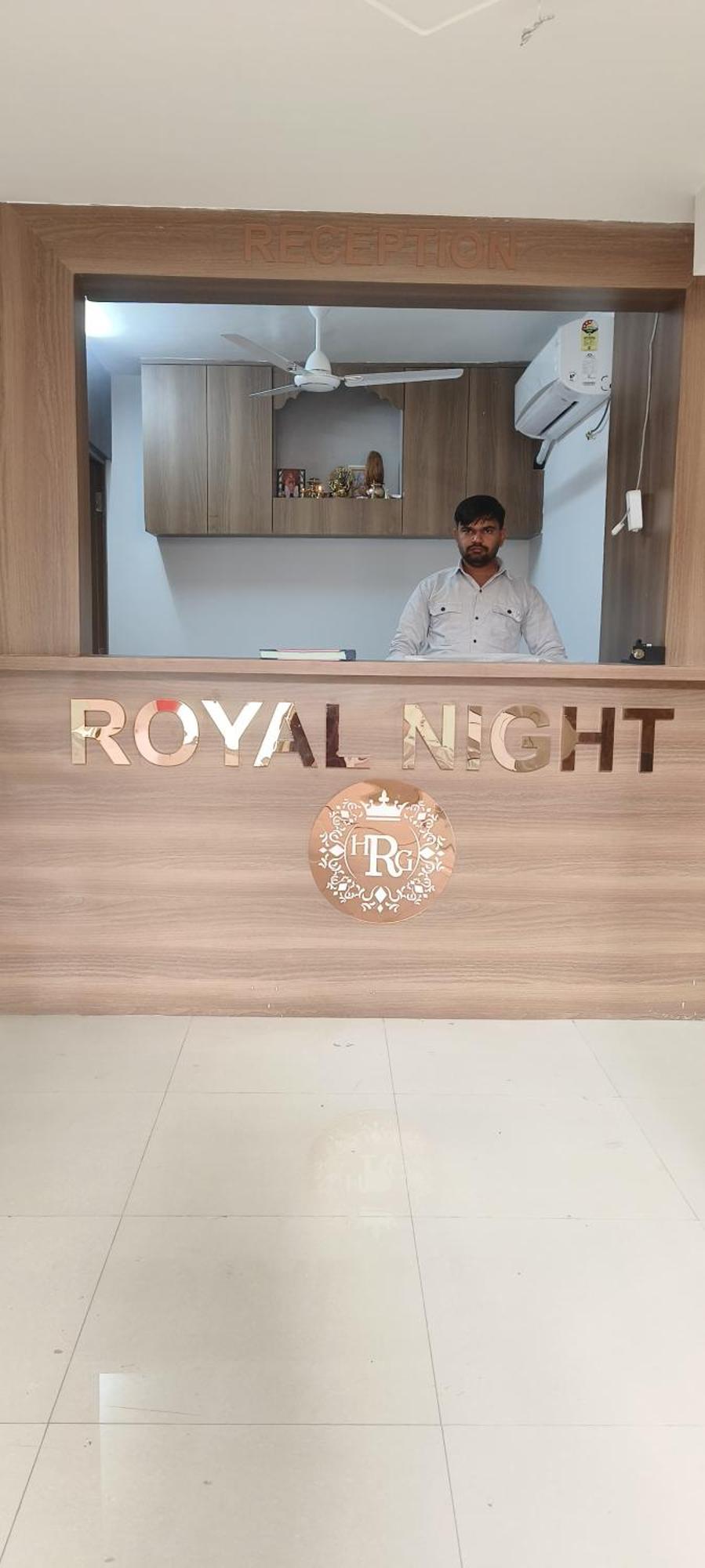 Royal Night * Daman