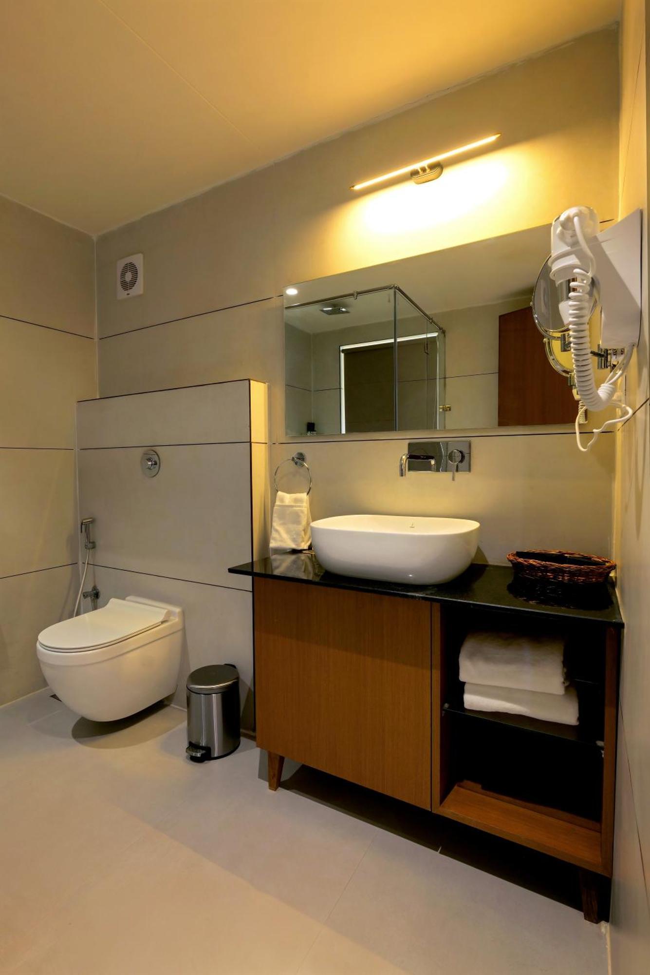 Hotel The Gold Annexe Daman