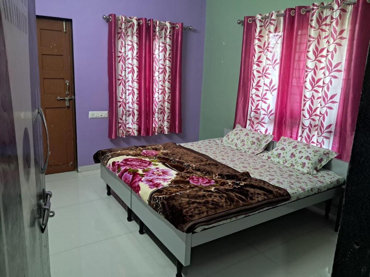 3 Bedroom Spacious Nr Devka Apartment