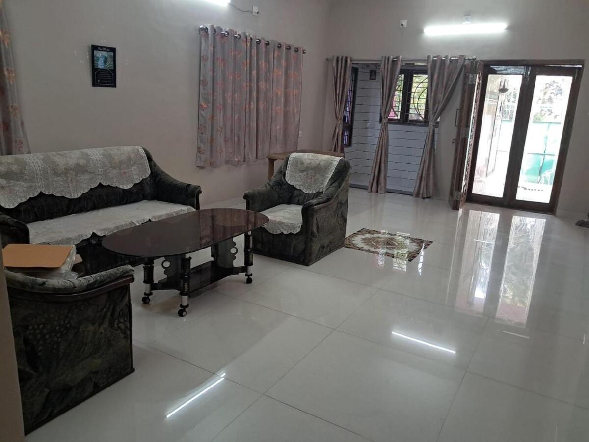 3 Bedroom Spacious Nr Devka Apartment
