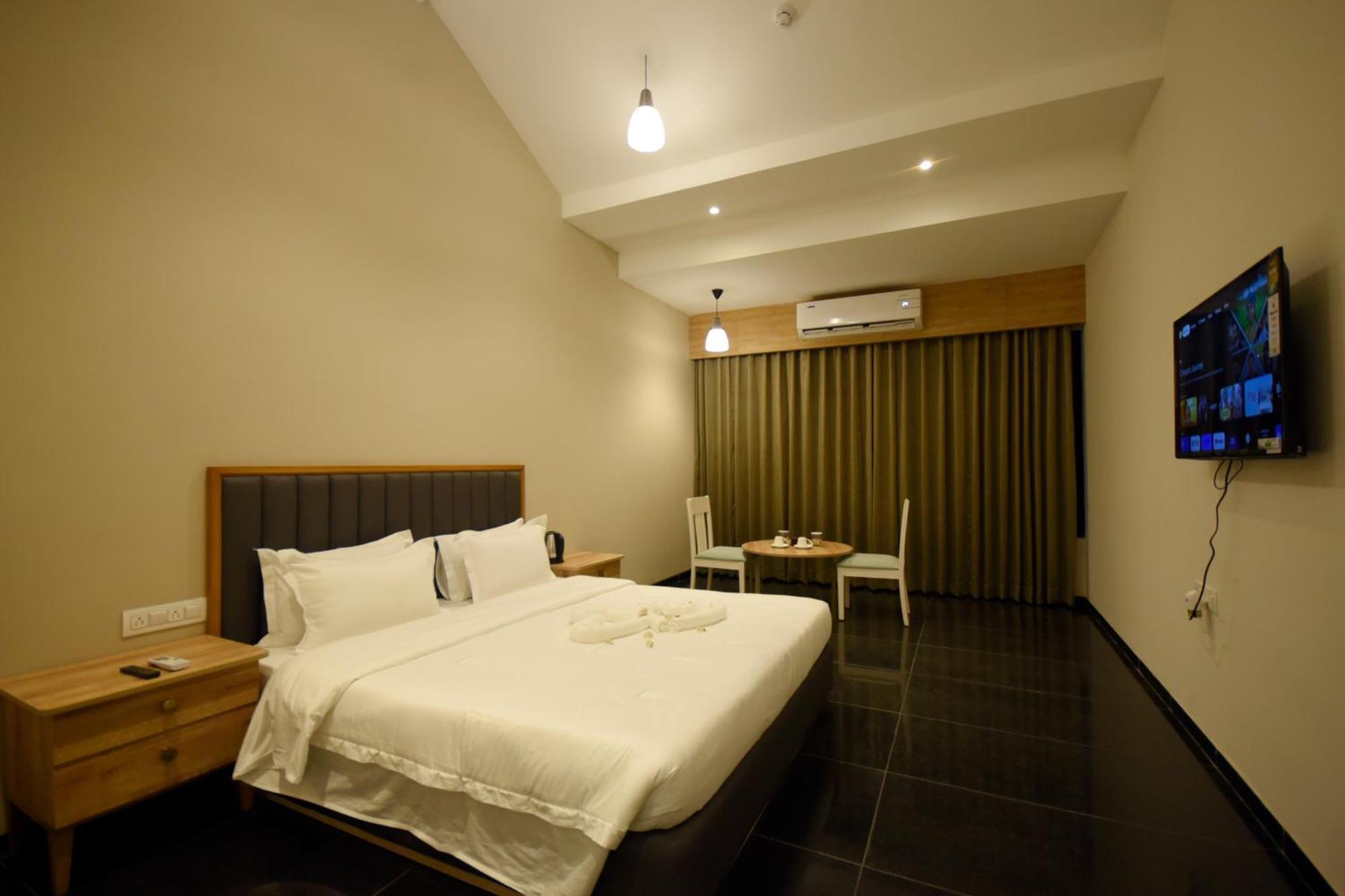 The Club Hotel 4*