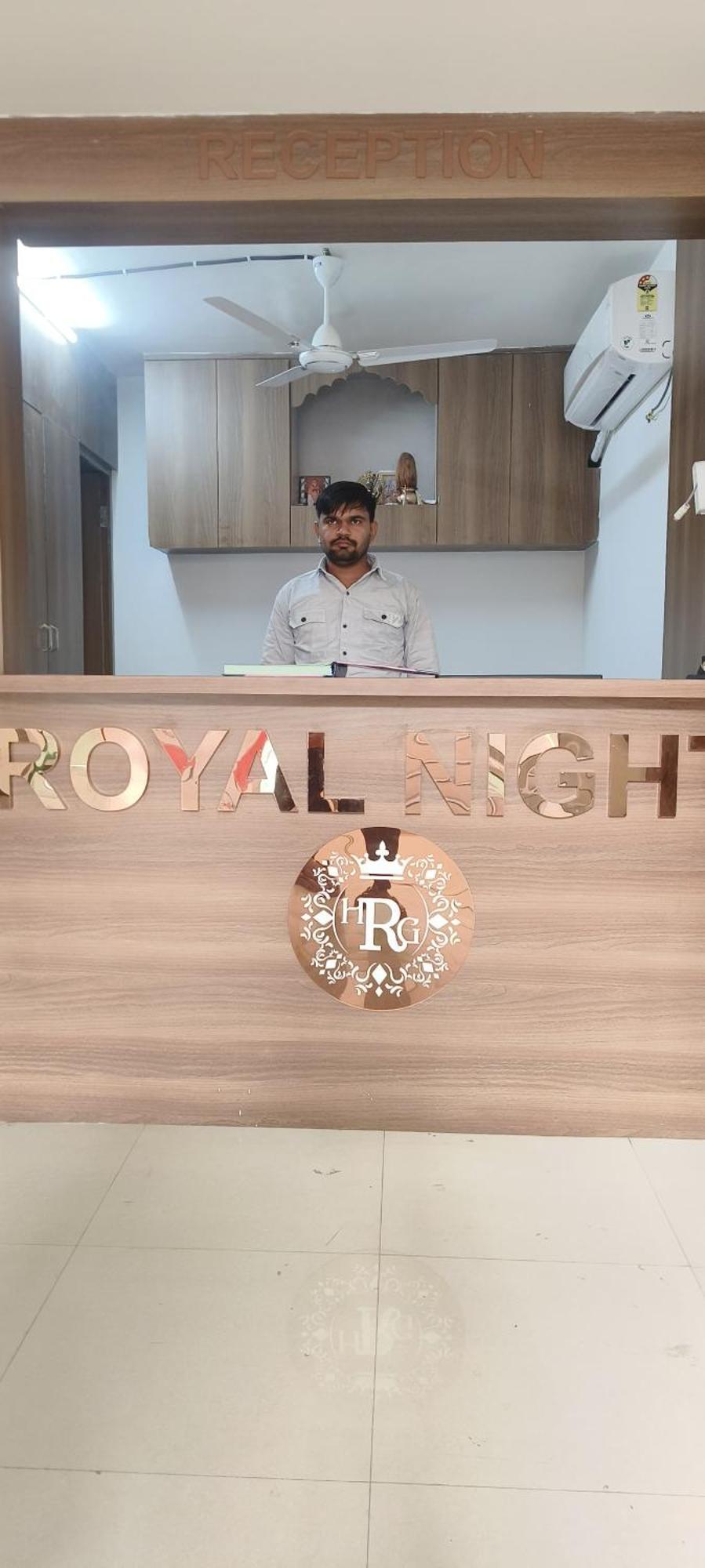 Royal Night * Daman