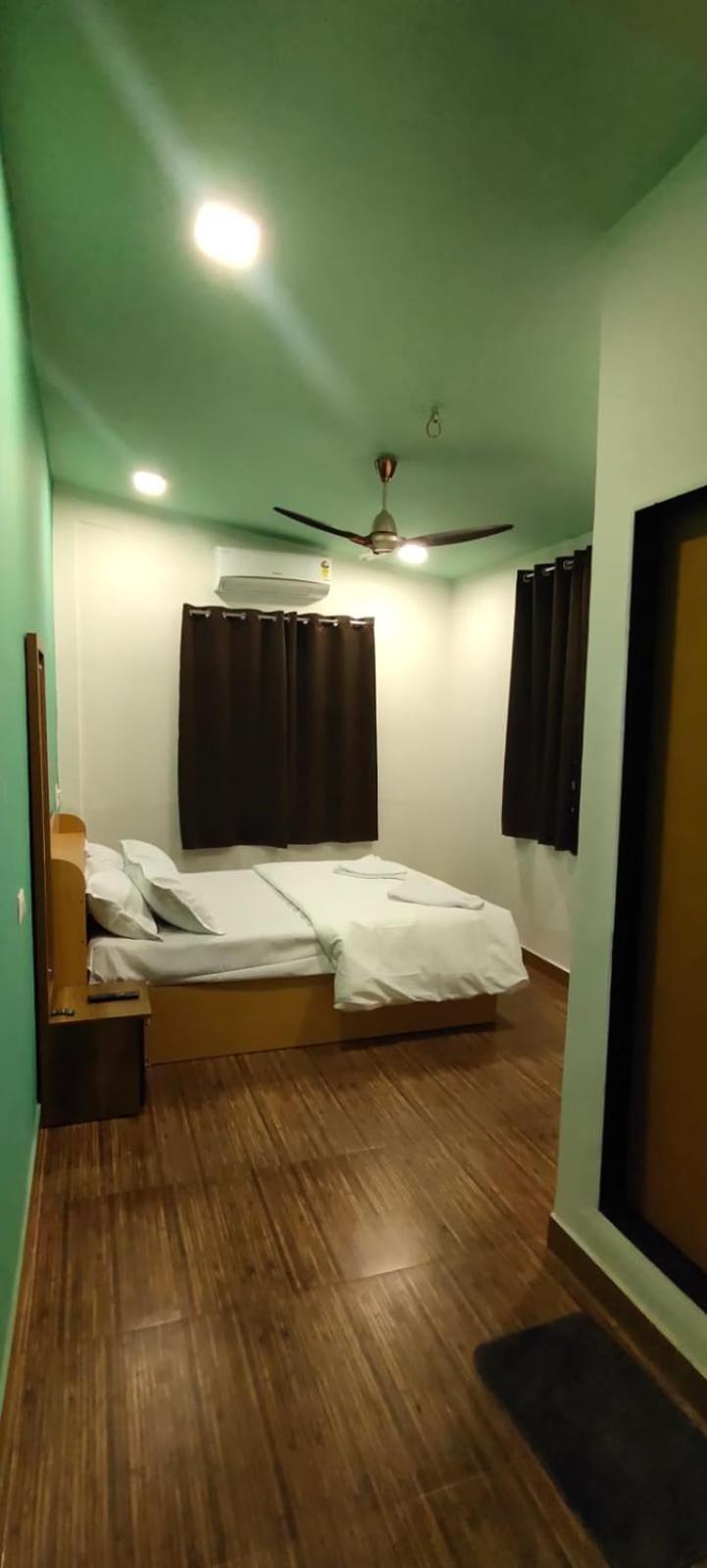 Villa Goldie - *