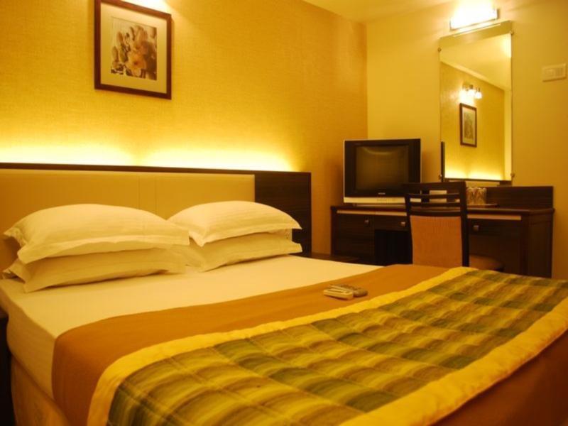 Hotel Oyo 17332 Nana's 2*