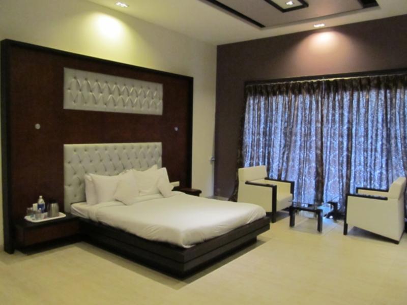 Hotel Sea Rock 3*
