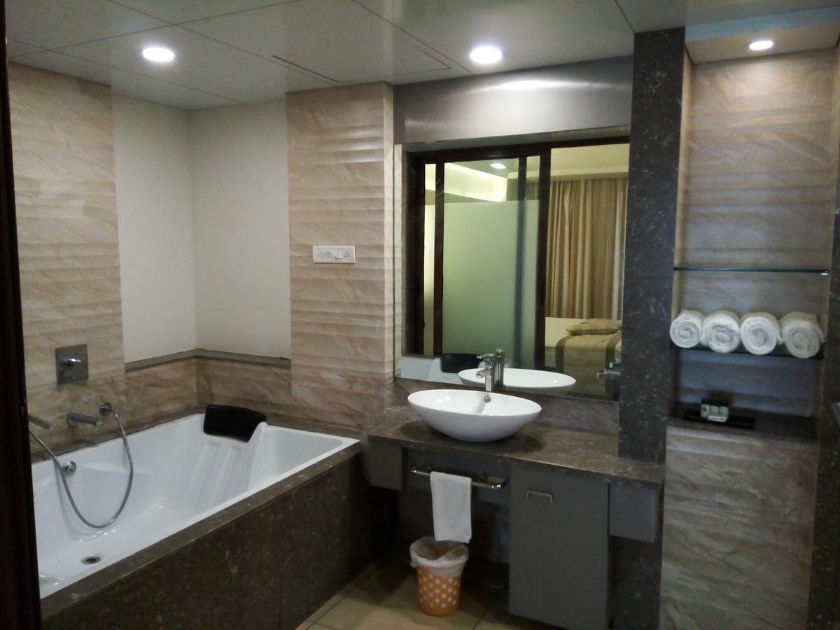 Miramar Hotel 4*