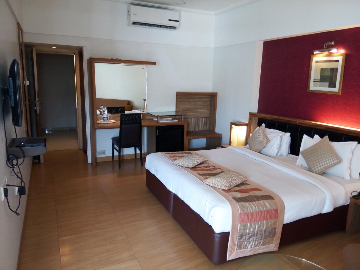 Miramar Hotel 4*