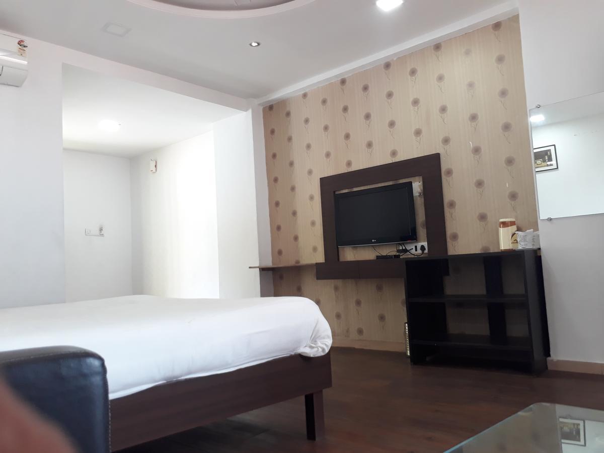 Sea Rock Resort