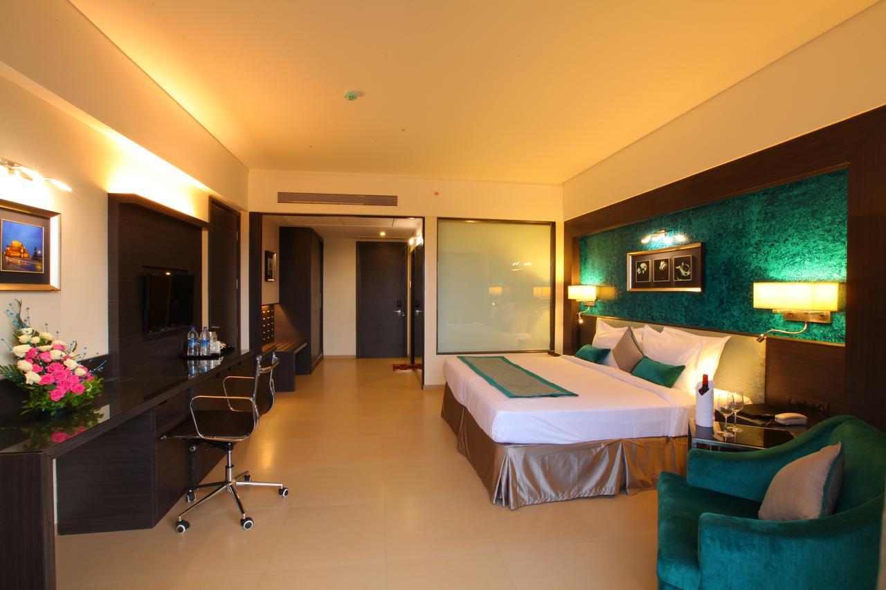 Resort Mirasol Daman
