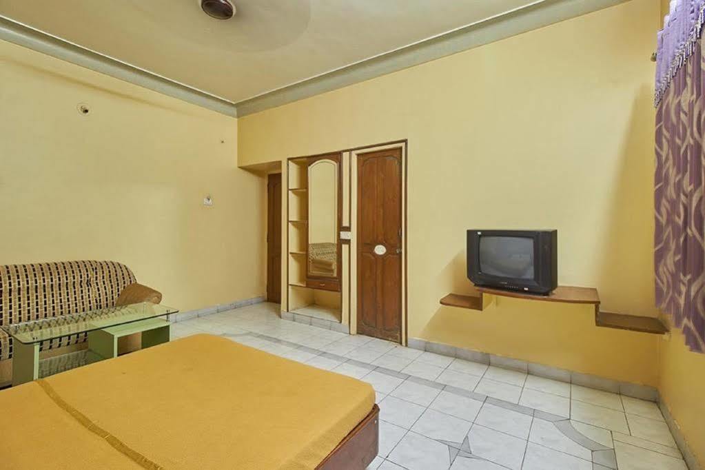 Hotel Hill 3*