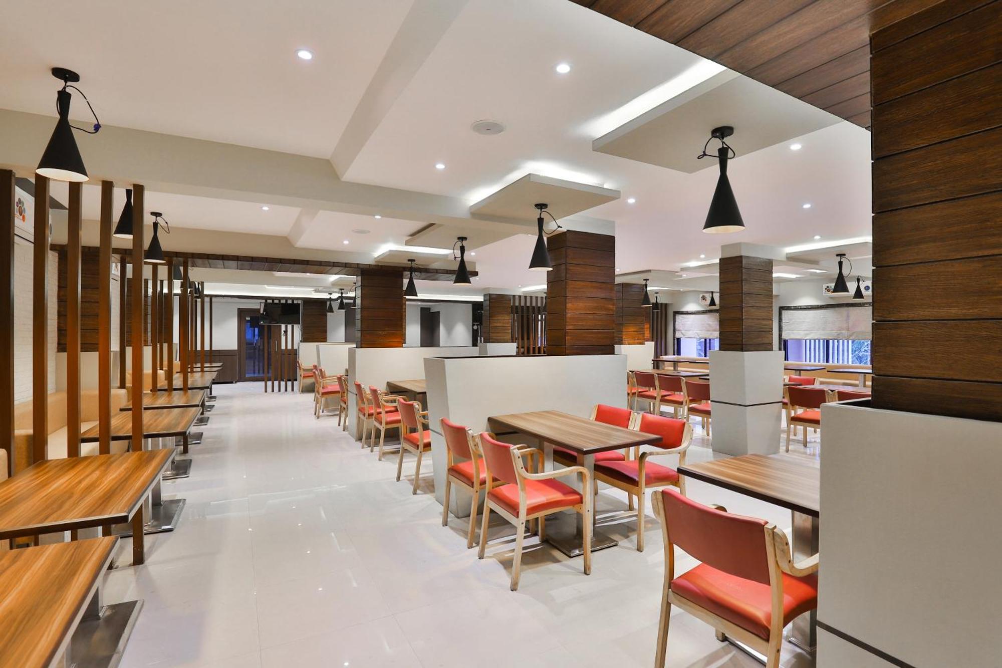 Navya Palace 3* Daman