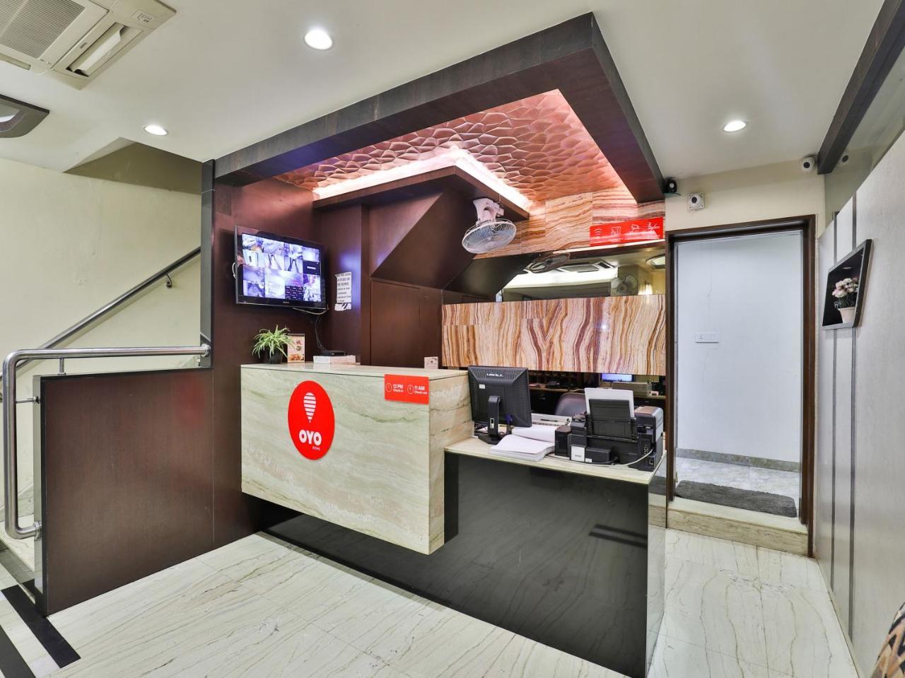 Oyo 17332 Nana's Hotel 2*