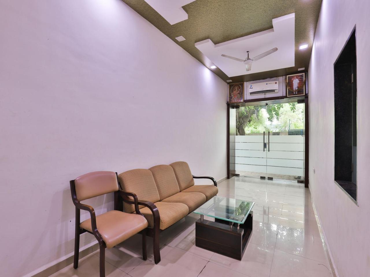 Hotel Ambica 3*
