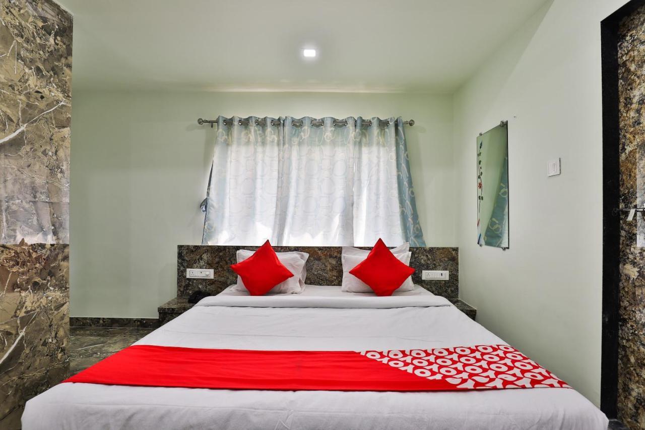 Hotel Oyo 24833 Silver Daman