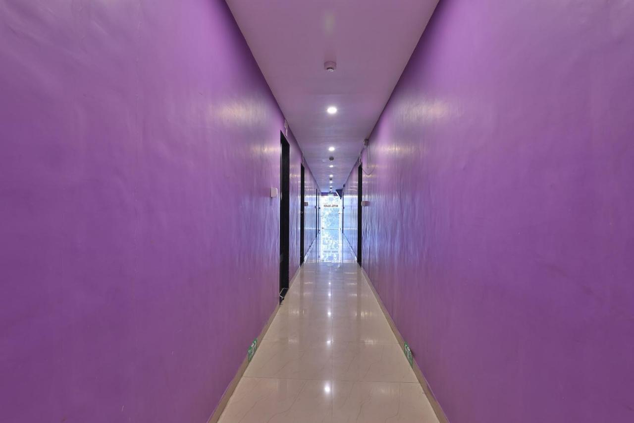 Oyo 24833 Silver Hotel 3*
